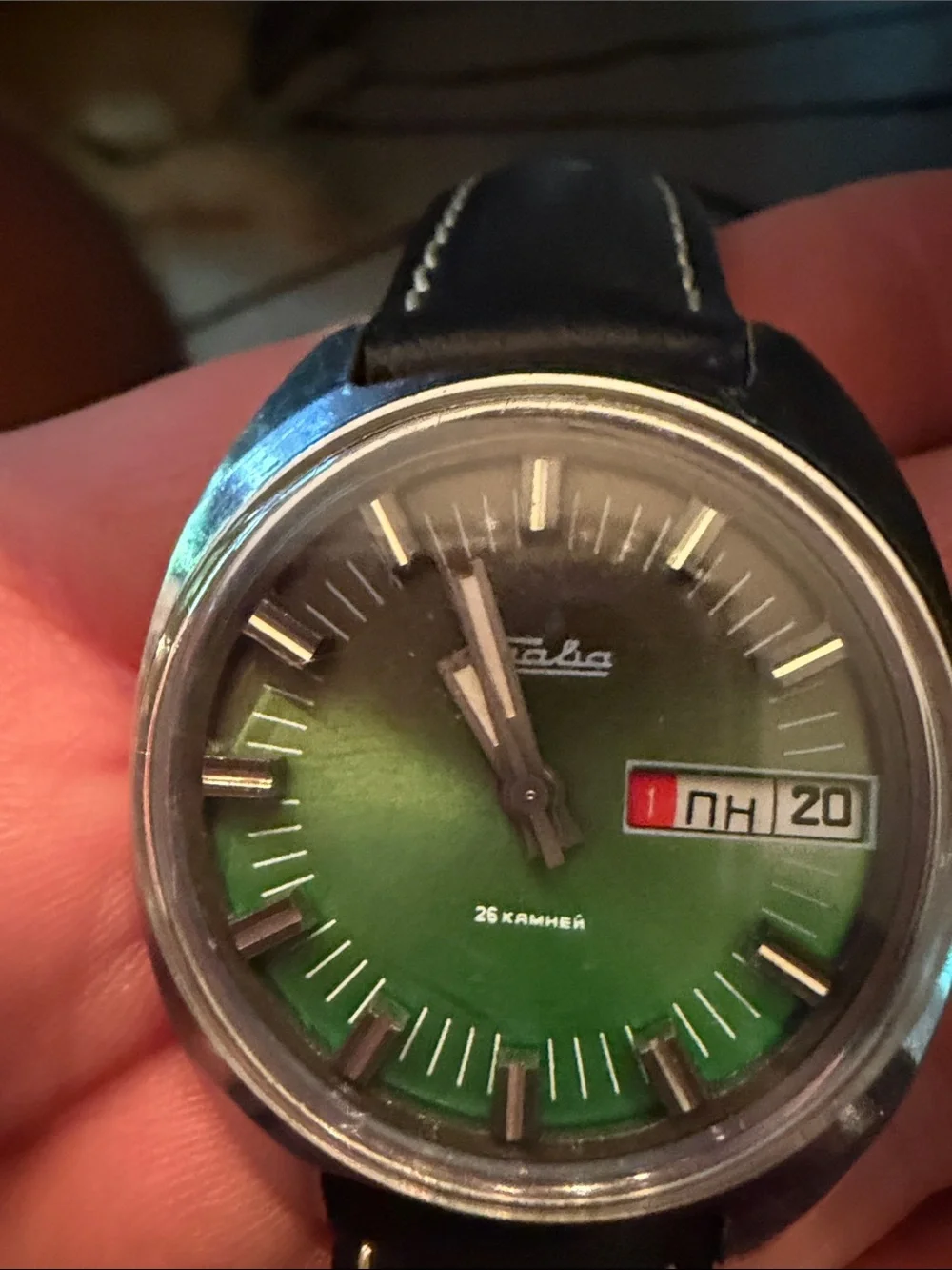 Russian Manual Wind Green Dial Leather Strap Watch - Running!